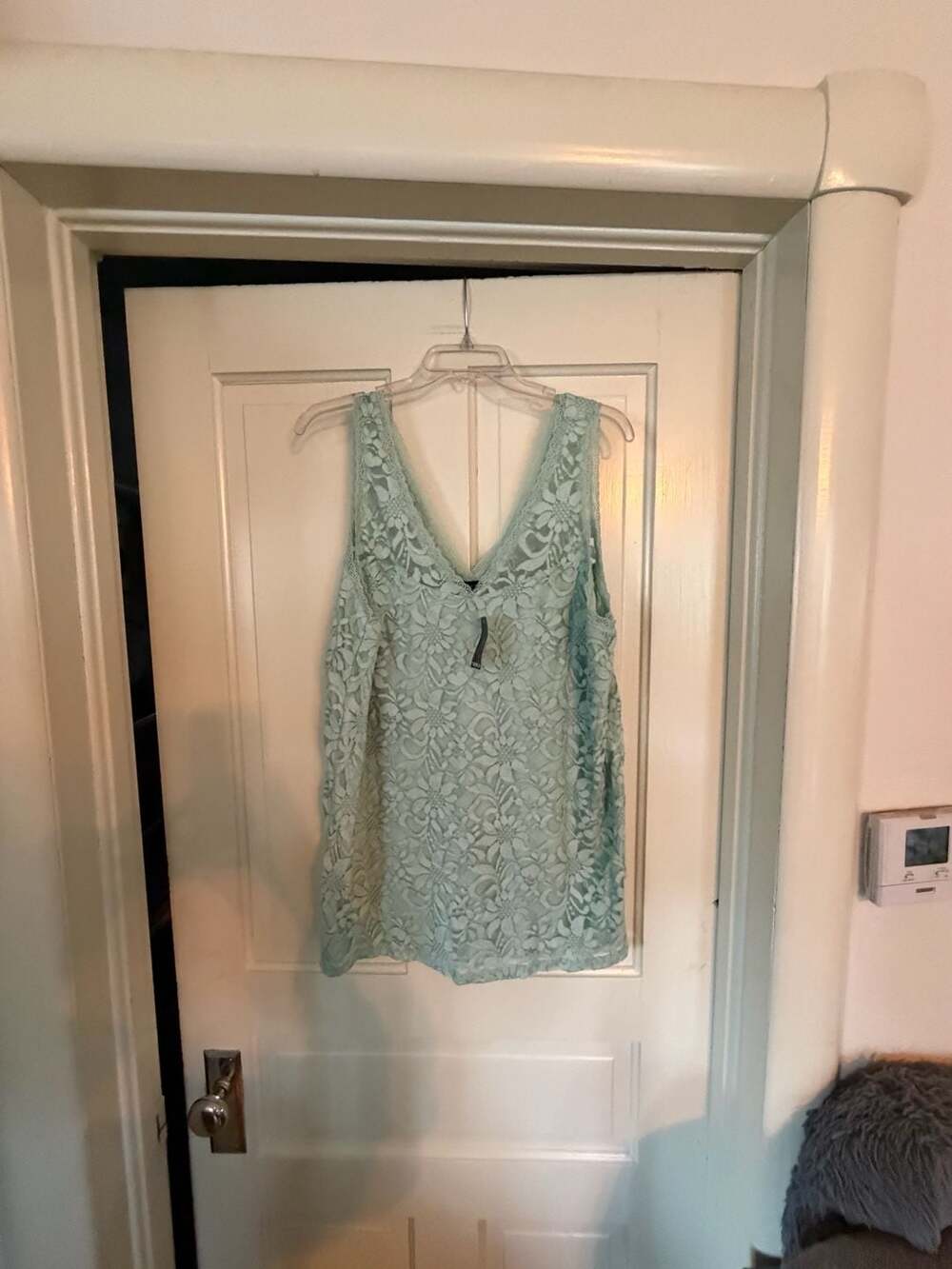 Torrid Stretch Lace V-Neck Tank Top Size 2 Mint Green